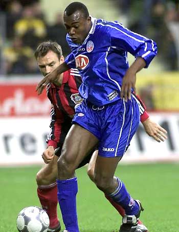 曼聯靠著下 曼聯靠著下